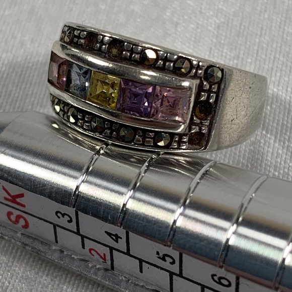 Multi stone ring, size 7.5 - Picture 5 of 6